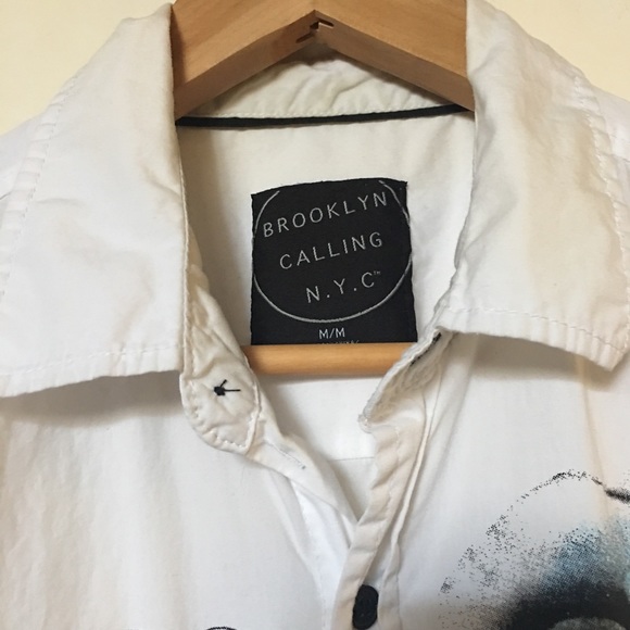 Men’s Short Sleeved Shirt - Picture 2 of 2